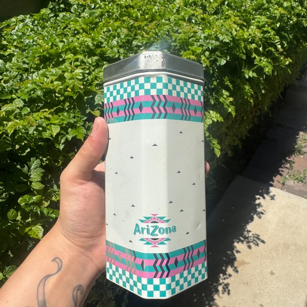 Vintage Arizona Sweet Tea tin -1980 era